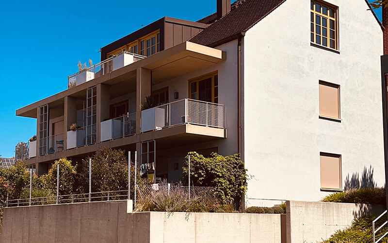 Andechs, Oberbayern: Immobilienangebot 3,5-Zimmer-Wohnung Dachgeschoss. Verkauf: Quartiere Ulrike Küpper
